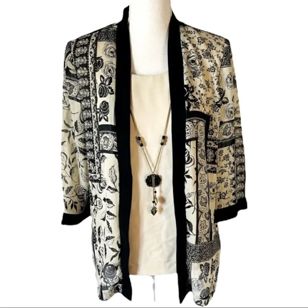 R&M Richards One Pc Jacket/Blouse w/ necklace Sz 8